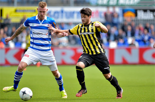 平且扣人心 平且扣人心