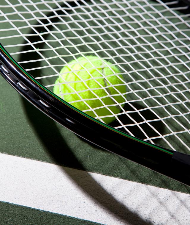 刘李在场狂丢防守+送违体引热议 媒体人调侃“犯规”爆发力太强