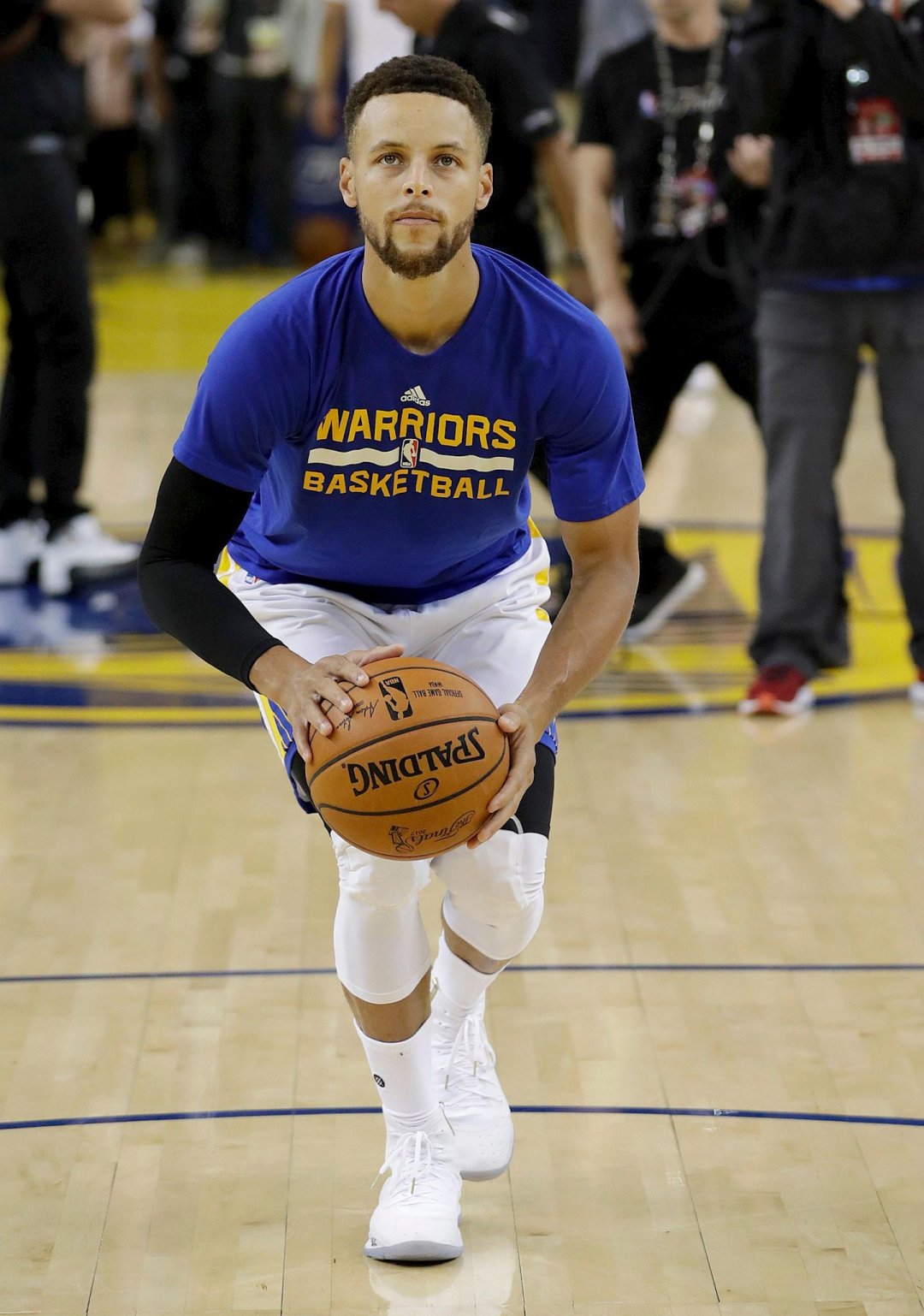 球迷们的目 球迷们的目